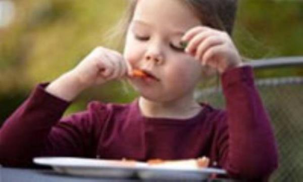 به بچه های بدغذا چگونه غذا بدهیم؟
