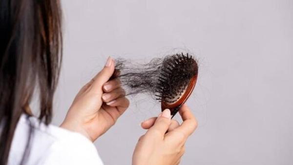 ریزش مو در زنان، زنگ خطر این بیماری هاست